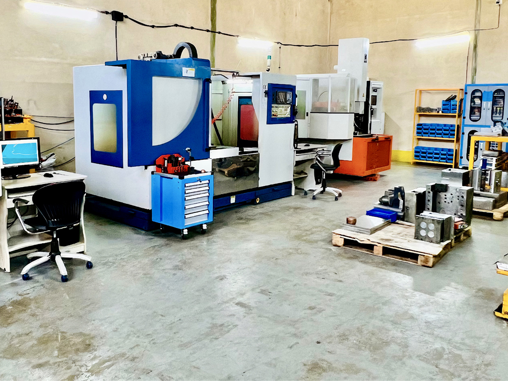 دستگاه cnc قالبسازی دیاکو